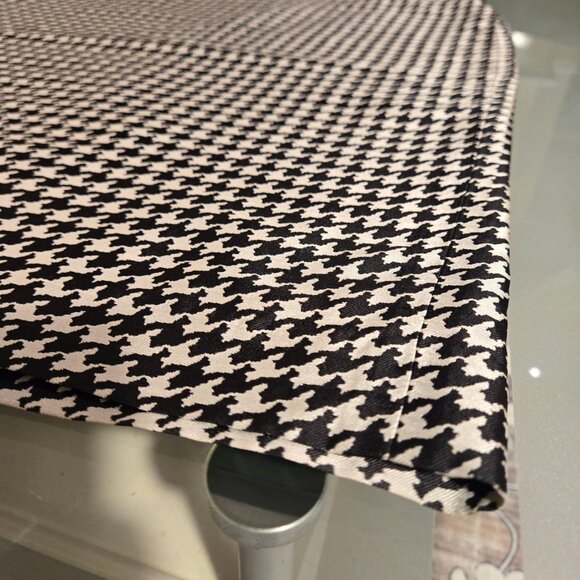 Vintage Ralph Lauren | 100% Silk Black & White Houndstooth Skirt | Size M - Picture 3 of 9